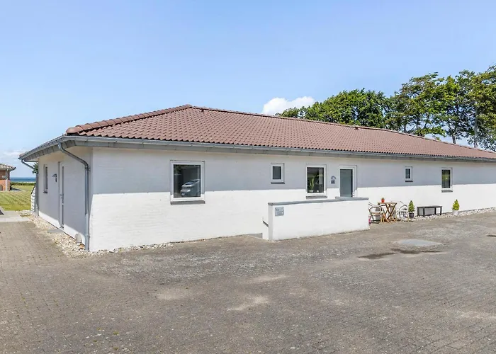 Lovely In With House Sea View